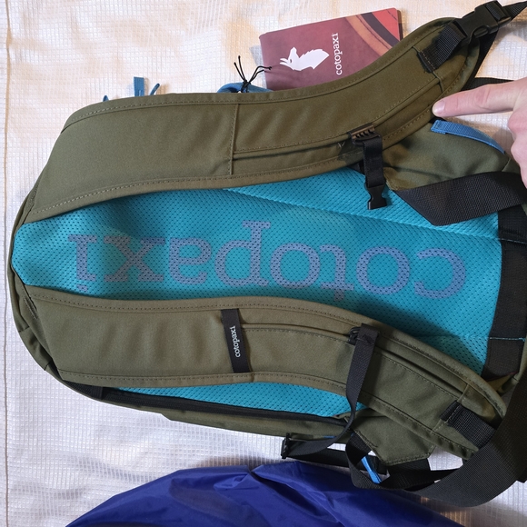 Cotopaxi Allpa 28L Travel Backpack – Del Dia Style – With Rain Cover – Excellen - Picture 5 of 8